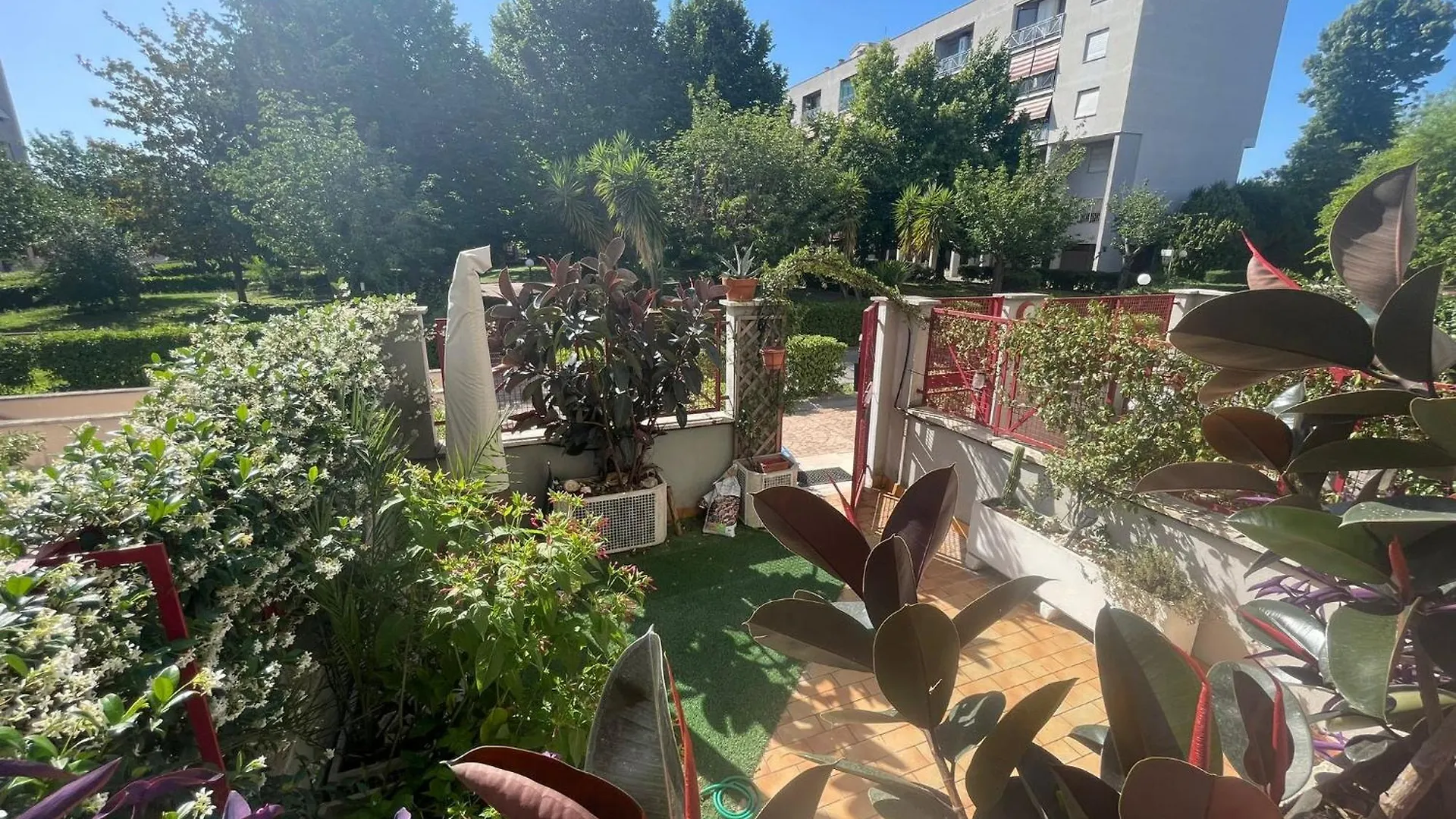 Apartment Intero Appartamento Con Giardino E Parcheggio Rome